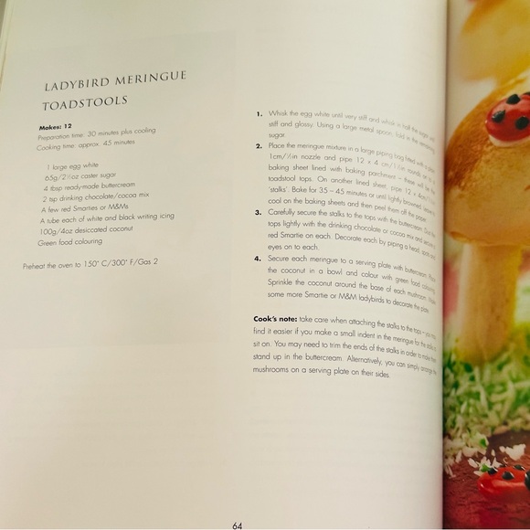 In The Royal Manner Paul Burrell Hardcover Book - Picture 8 of 16